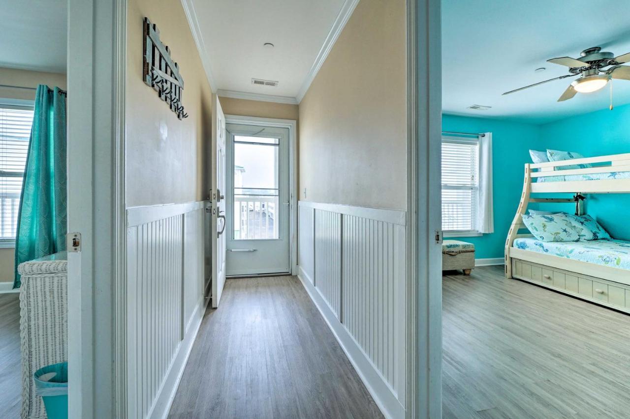Ocean-View Oak Island Condo, 1 Block To Beach! Exterior foto