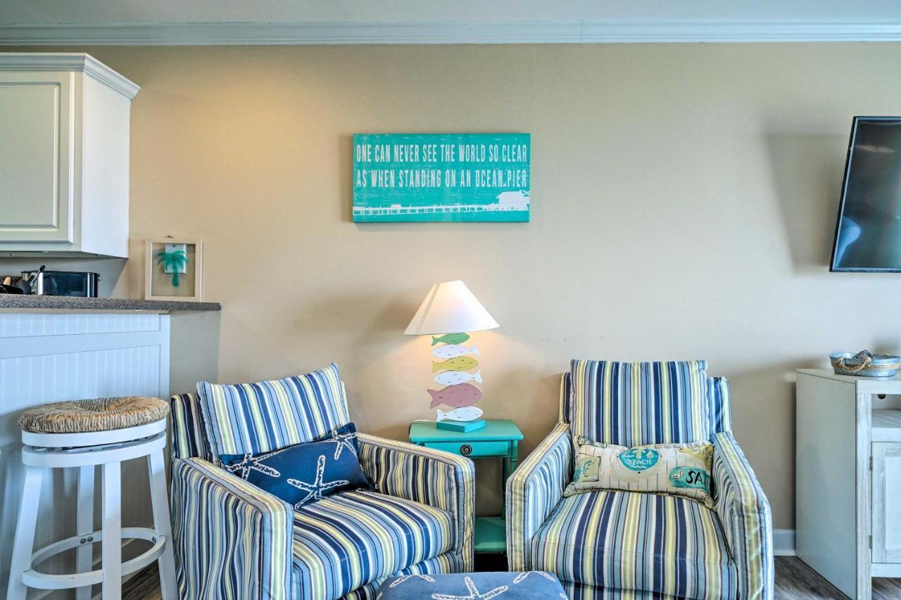 Ocean-View Oak Island Condo, 1 Block To Beach! Exterior foto
